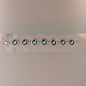 Scottish Terrier Cameo 
Silhouette Bracelet